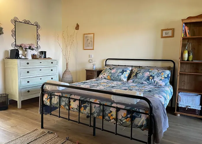 Ai Bonde Πανσιόν 3*